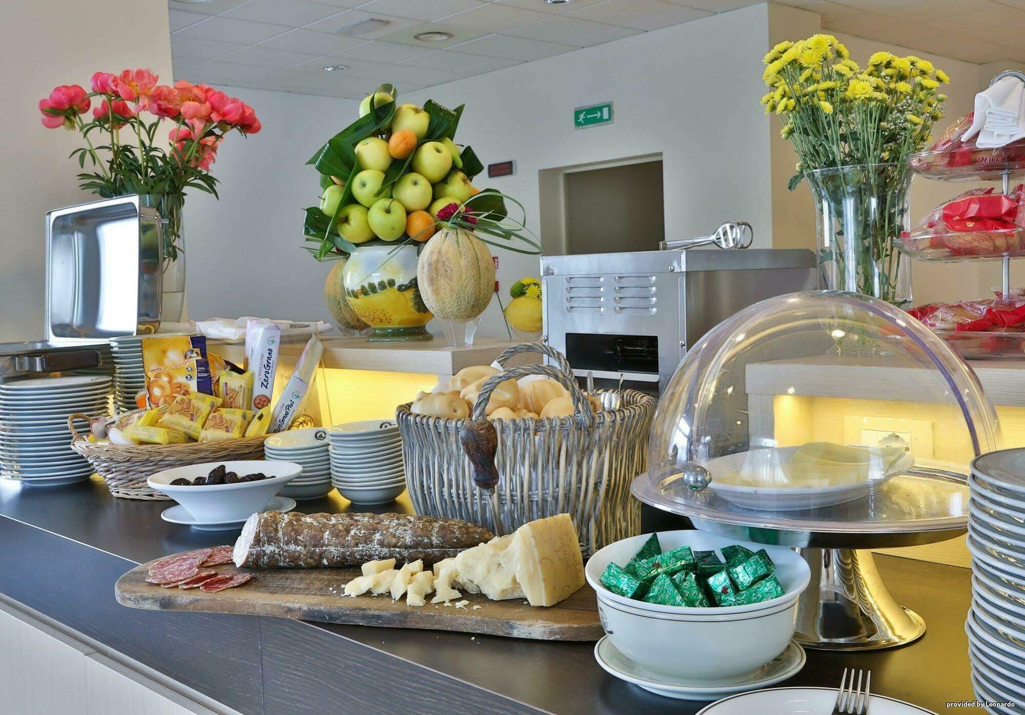 Best Western Hotel Cristallo Mantova Virgilio Exteriör bild